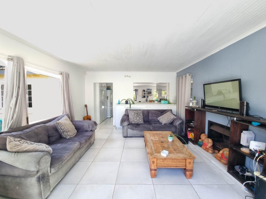 4 Bedroom Property for Sale in Sandbaai Western Cape